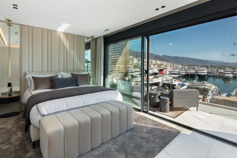 Banus 1-8